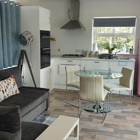 Bunlin Heights Self Catering Studio 밀퍼드 외부 사진