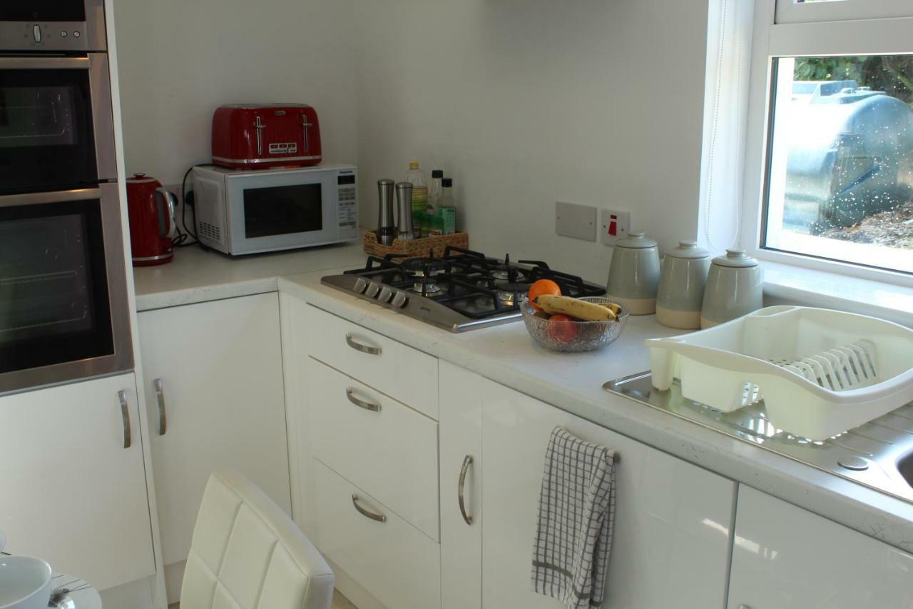 Bunlin Heights Self Catering Studio 밀퍼드 외부 사진