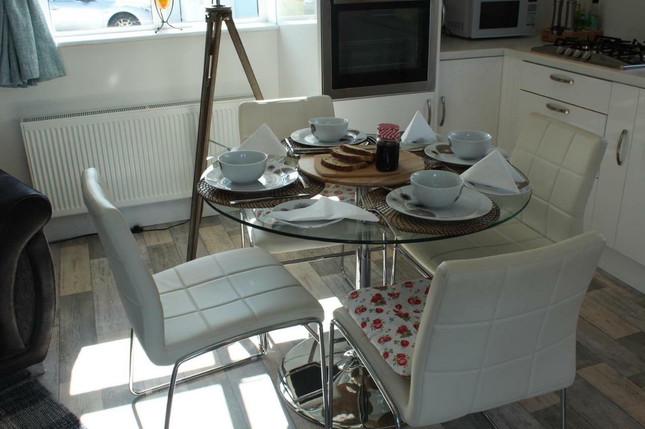 Bunlin Heights Self Catering Studio 밀퍼드 외부 사진