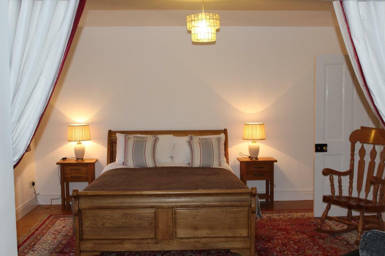 Bunlin Heights Self Catering Studio 밀퍼드 외부 사진